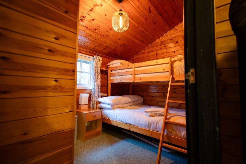 Cozy Norwegian Style Log Cabin In Rural Snowdonia - 2 Bedrooms & Parking By Seren Short Stays Ffestiniog Zewnętrze zdjęcie