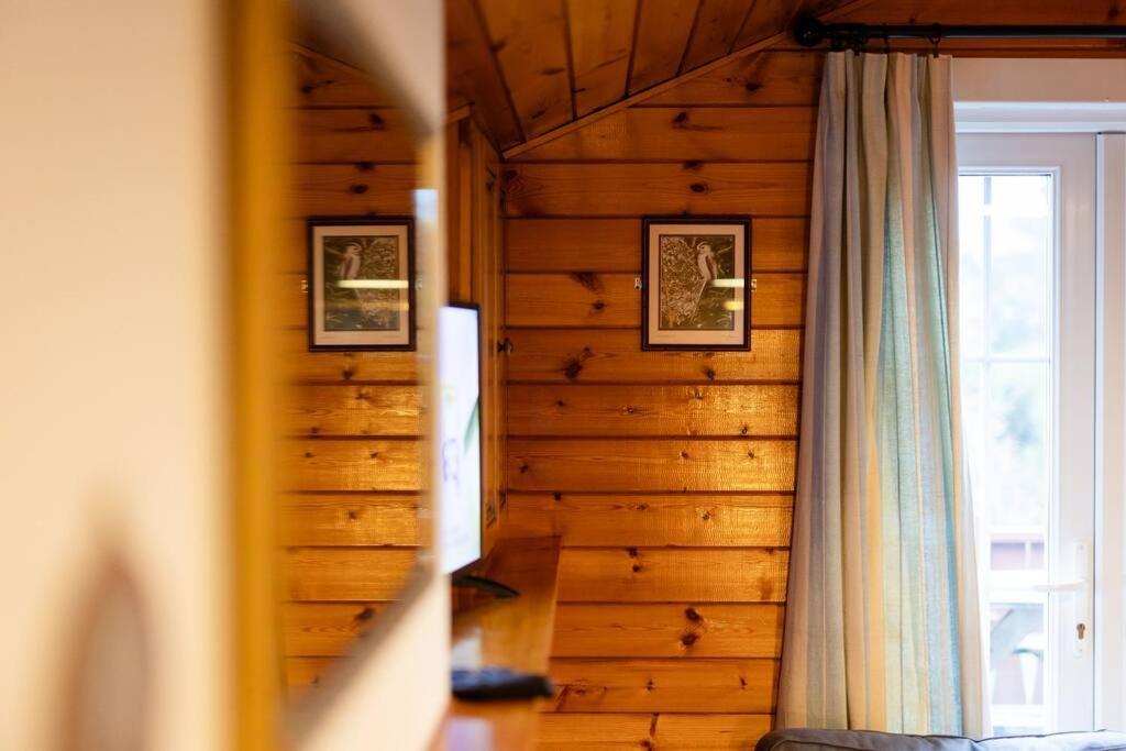 Cozy Norwegian Style Log Cabin In Rural Snowdonia - 2 Bedrooms & Parking By Seren Short Stays Ffestiniog Zewnętrze zdjęcie