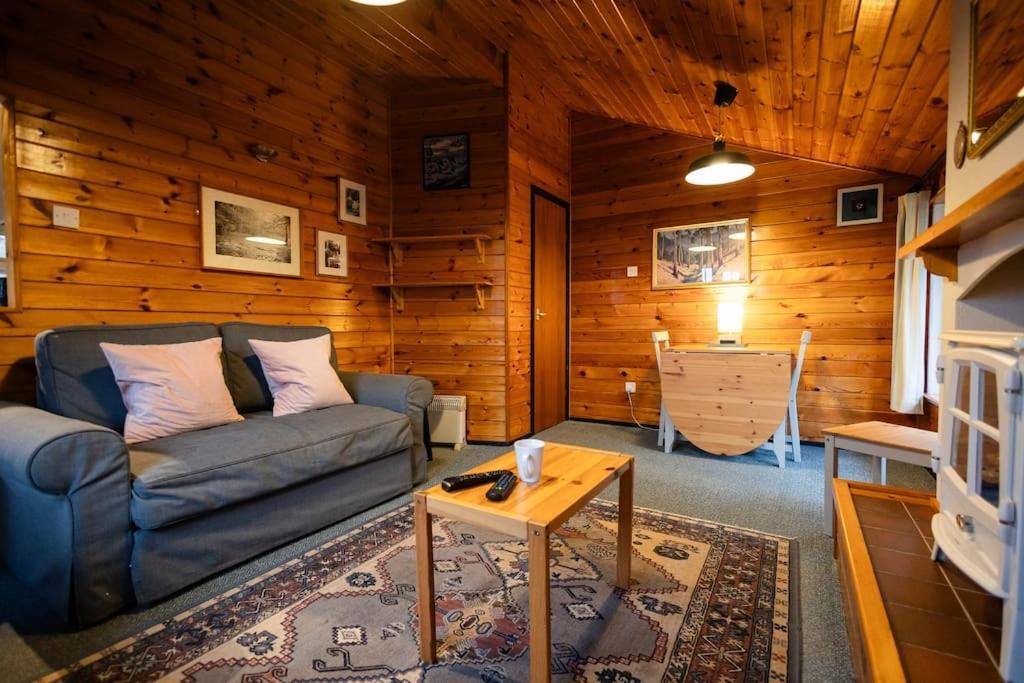 Cozy Norwegian Style Log Cabin In Rural Snowdonia - 2 Bedrooms & Parking By Seren Short Stays Ffestiniog Zewnętrze zdjęcie