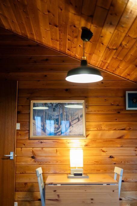 Cozy Norwegian Style Log Cabin In Rural Snowdonia - 2 Bedrooms & Parking By Seren Short Stays Ffestiniog Zewnętrze zdjęcie
