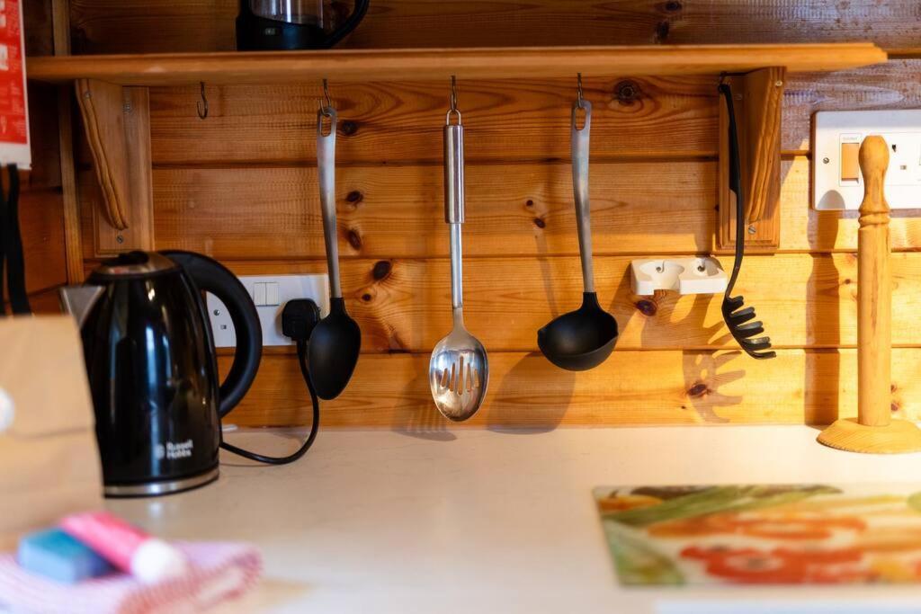 Cozy Norwegian Style Log Cabin In Rural Snowdonia - 2 Bedrooms & Parking By Seren Short Stays Ffestiniog Zewnętrze zdjęcie