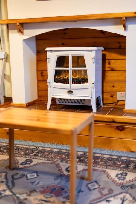 Cozy Norwegian Style Log Cabin In Rural Snowdonia - 2 Bedrooms & Parking By Seren Short Stays Ffestiniog Zewnętrze zdjęcie